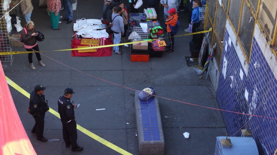  Abandonan bebé muerto afuera de metro Acatitla 