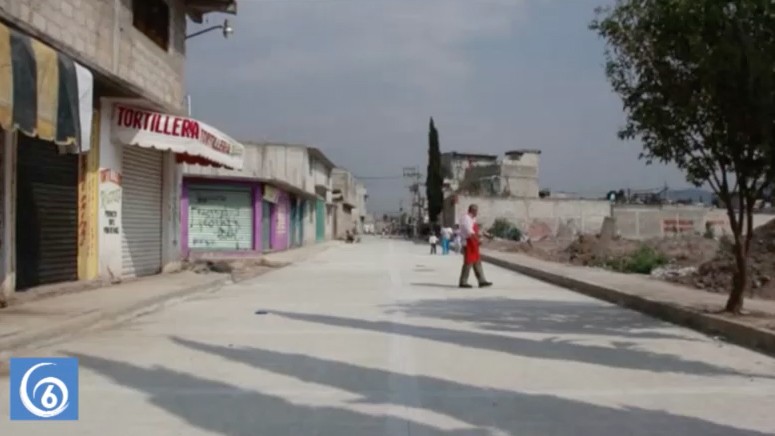 Gestiones de Antorcha logran pavimentación de la calle Golondrinas en Ecatepec