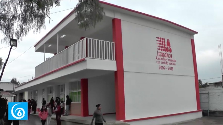 Entrega de aula y cubo de escaleras en escuela de San Francisco