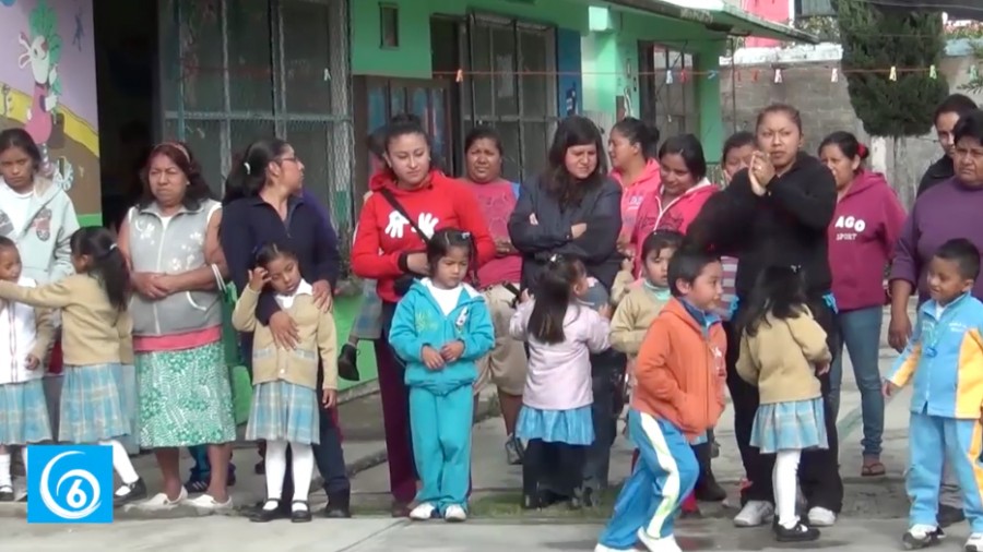 Entrega de salón para comedor en el Jardín de Niños Alonso Caso en Valle de Chalco