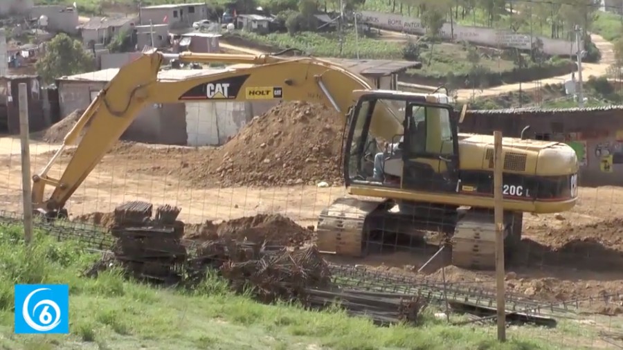 Avance en la construcción del centro de salud de la colonia Luis Reyes Córdova Reyes