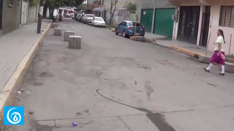 Continúan las inundaciones en la carretera de Los Reyes La Paz