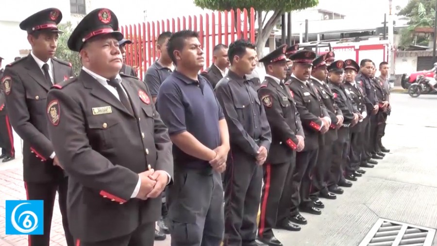 Celebran en Valle de Chalco a los Bomberos en su día