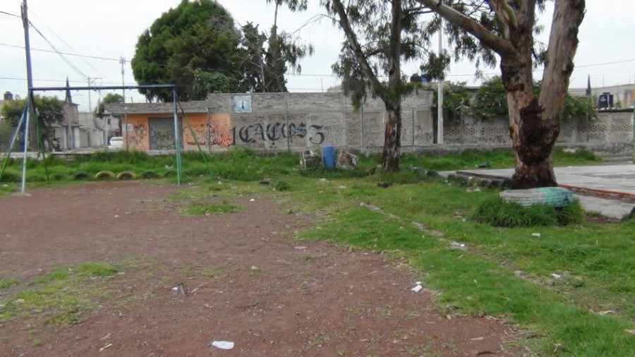 Vecinos de la colonia Guadalupana I sección en Valle de Chalco, piden rehabilitación de parque recreativo