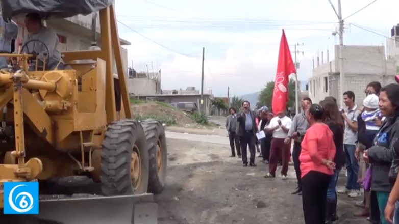 Inauguración de calles en la colonia Lomas de San Isidro de La Paz