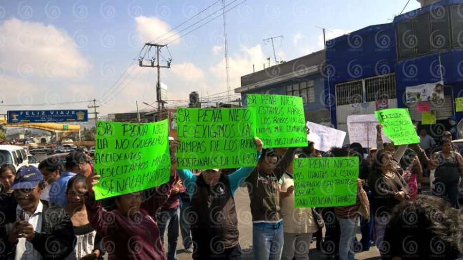 Habitantes de Valle de Chalco se manifestaron en la autopista México-Puebla