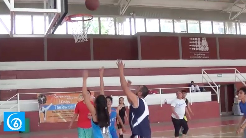 El equipo de básquetbol Tortugas de Ayotla