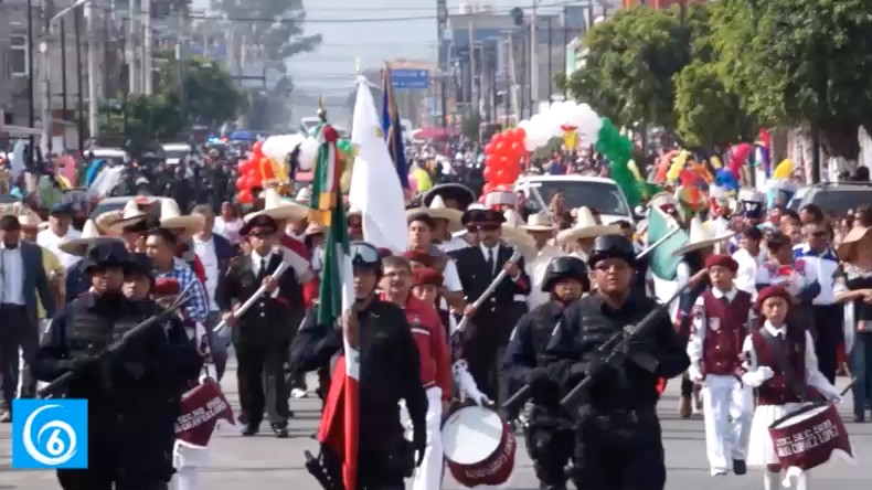 Desfile del 16 de septiembre en Valle de Chalco