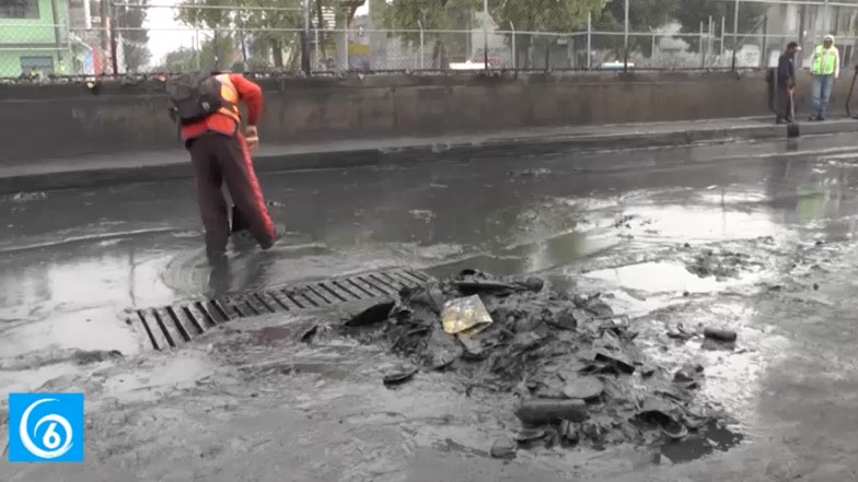 Familias afectadas por las lluvias en Los Reyes La Paz