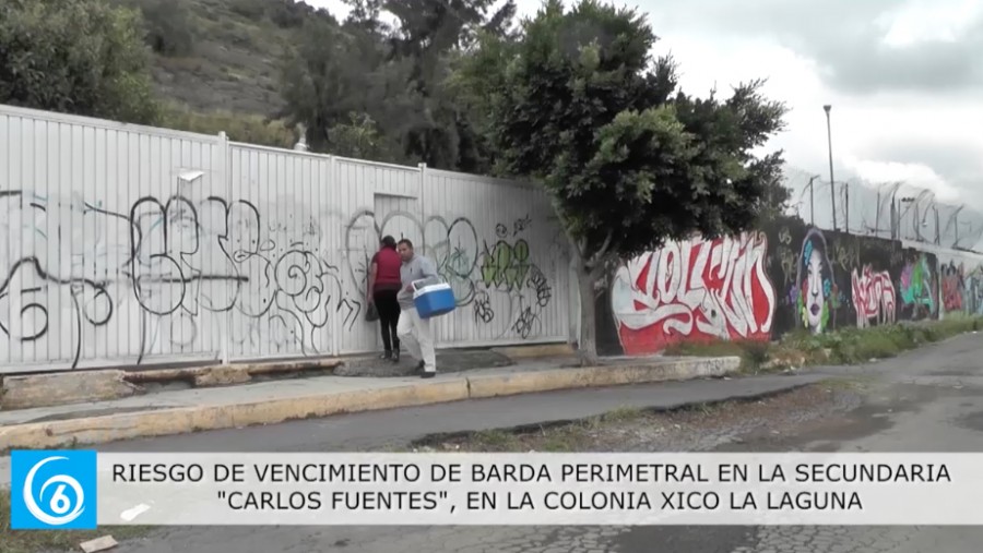 Denuncia peligro por barda que está a punto de colapsar en la secundaria Carlos Fuentes en Valle de Chalco