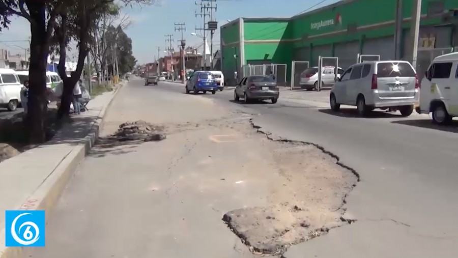 Reparan tramo de la avenida Puebla en Los Reyes La Paz