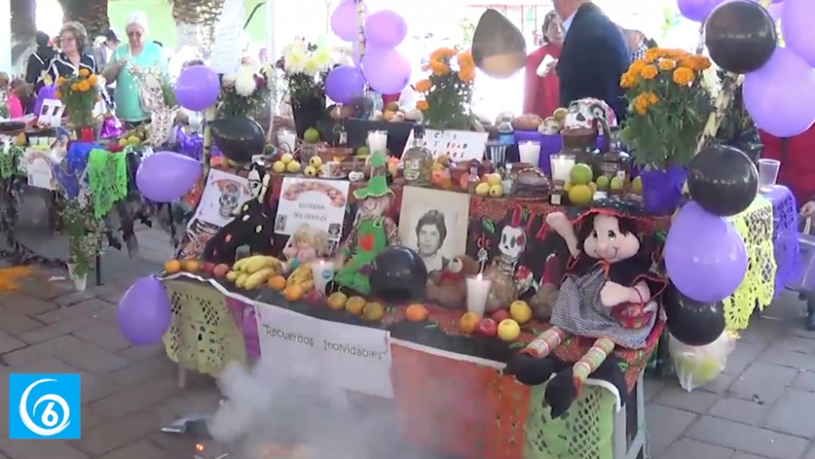 Exposición de ofrendas en Ixtapaluca por grupos de la tercera edad