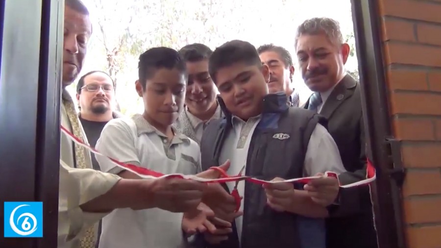 Entrega de módulos sanitarios en la secundaria Anahuacalli de Valle de Chalco