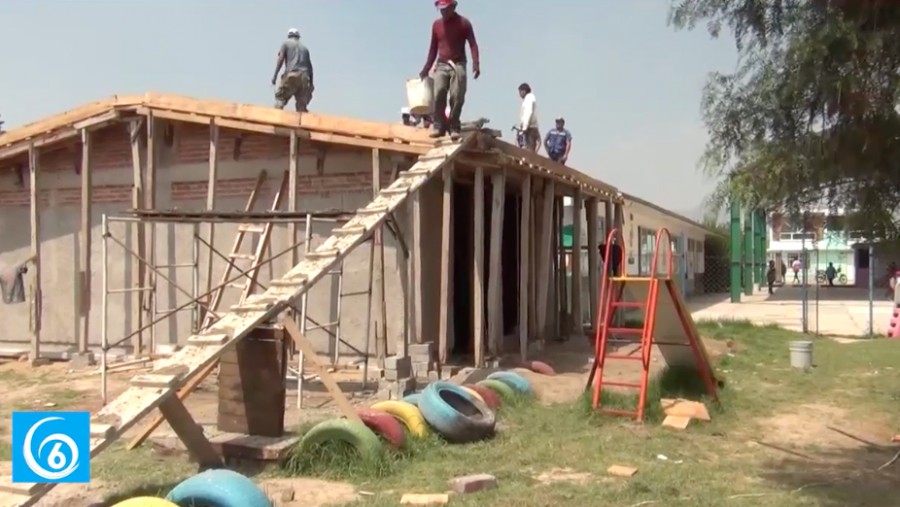 Avance en la construcción de aula en el preescolar Nezahualpilli en la colonia Fraternidad de Chalco