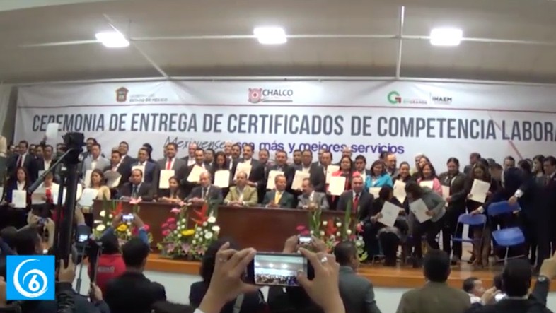 Funcionarios de Ixtapaluca recibieron su certificado de competencia laboral