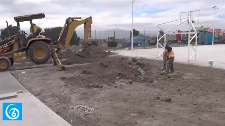 Avance en la construcción de la unidad deportiva de Cuatro Vientos