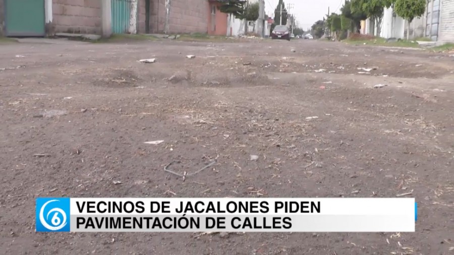 Habitantes de las calles Pino y Roble de la colonia San Miguel Jacalones piden pavimentación