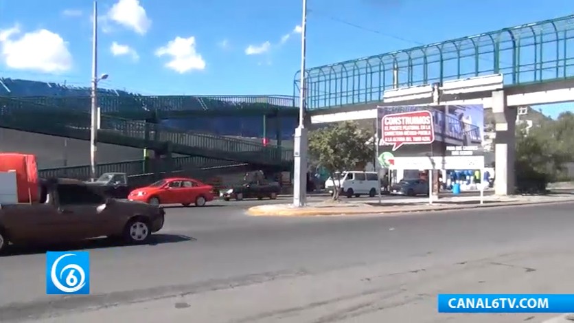 Puentes peatonales de La Paz recién construidos ya presentan varios problemas