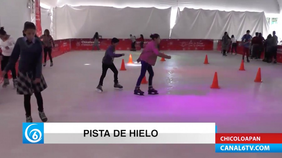 Actividad en la pista de hielo en Chimalhuacán