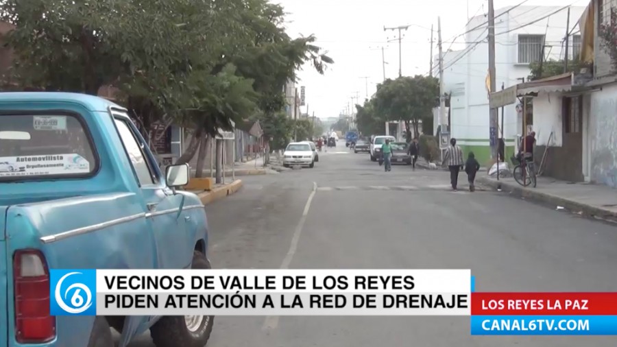 Vecinos de la colonia Valle de Los Reyes piden solución para evitar inundaciones