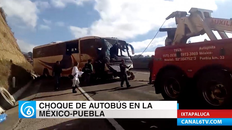 Volcadura de autobús proveniente de Tabasco en la Autopista México-Puebla km 44