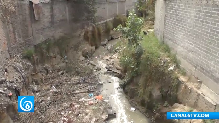 Entubamiento del canal de aguas negras El Capulín