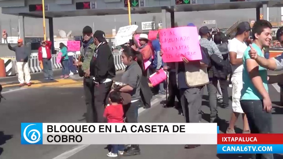 Ayer por la tarde fue bloqueada la caseta de cobro de Ixtapaluca