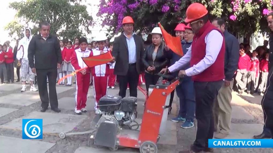 Inicio de techumbre en la escuela Vasco de Quiroga en San Juan Tlalpizahuac