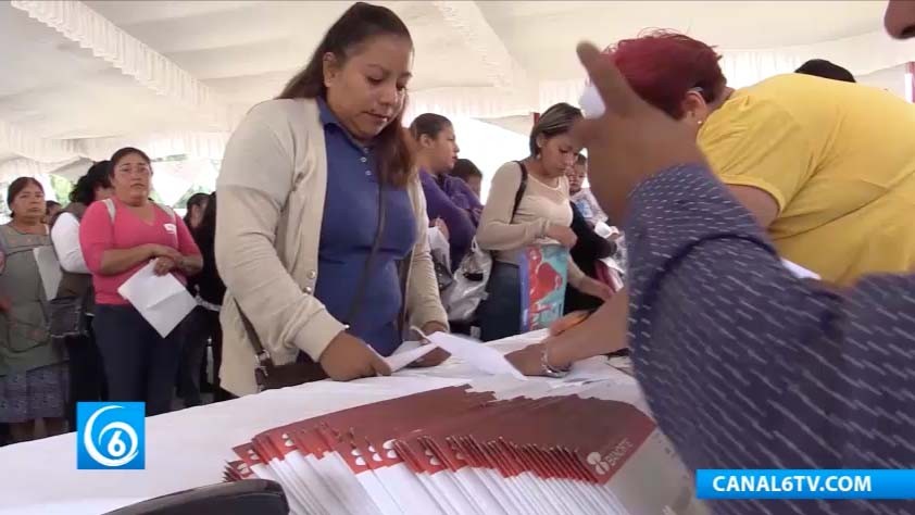 Entrega de apoyos a vocales del programa PROSPERA