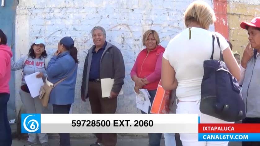 Entrega de focos ahorradores en la colonia Alfredo del Mazo, Ixtapaluca