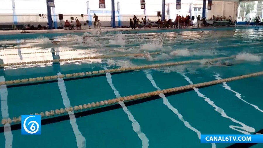 Destaca el representativo de natación en el torneo estatal en la Universidad Autónoma de Chapingo