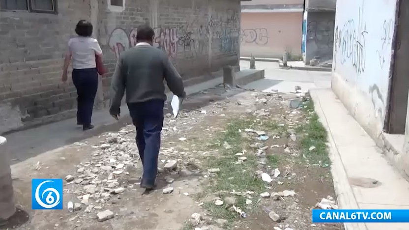 Problemática de basura y falta de pavimentación en la zona alta del municipio de Los Reyes La Paz