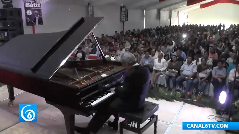 Enrique Bátiz, director de la Orquesta Sinfónica del Edomex, presentó concierto en Los Reyes La Paz