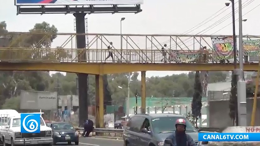 Peligro en los puentes peatonales de la México-Texcoco