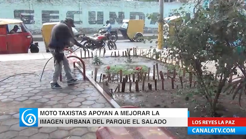 Mototaxistas ayudan a mantener en buen estado parque en el Salado