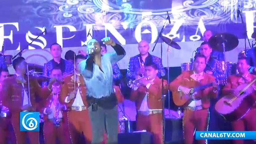 Espinoza Paz, se presentó con gran éxito en la Feria de Ixtapaluca 2017