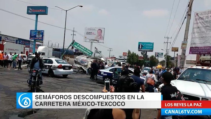 Semáforo en la zona Centro de Los Reyes causa problemas viales