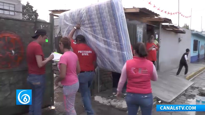 DIF municipal entrega apoyos a población afectada por lluvias del pasado viernes