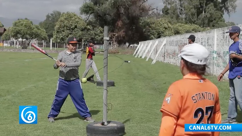 Escuela de beisbol de Ayotla en Ixtapaluca, impulsa este deporte entre los jóvenes