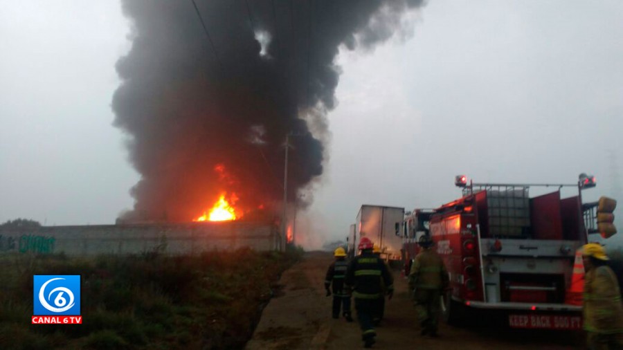 INCENDIO EN BODEGA DE SOLVENTES EN HUEHUETOCA