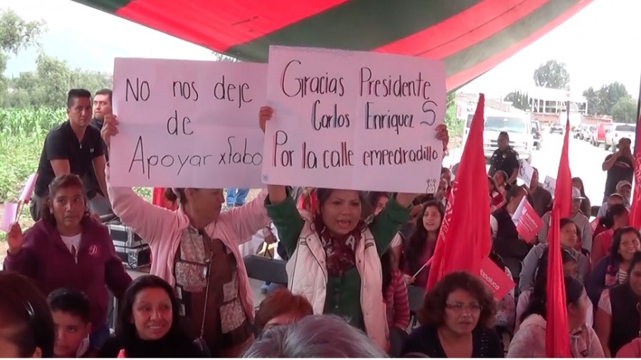 Entregan vialidad pavimentada en la zona alta de Ayotla