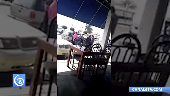 POLICÍAS JUDICIALES PRESUNTAMENTE AMEDRENTAN A CIUDADANOS EN RESTAURANTE DE TECÁMAC (VIDEO)