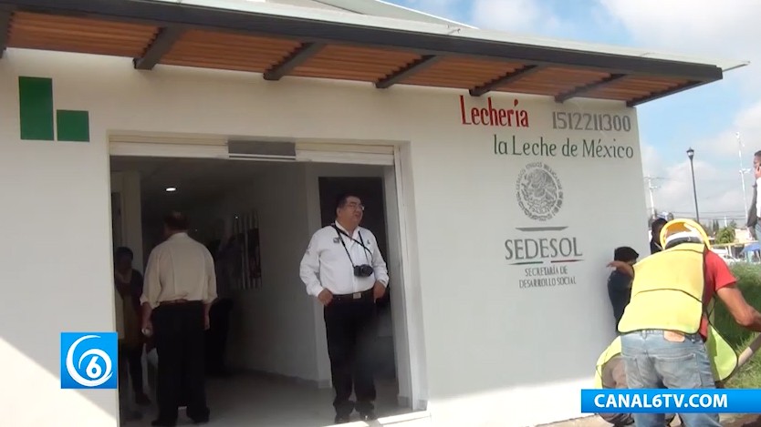 Inauguran lechería en la colonia Ex Hacienda Xico en Valle de Chalco