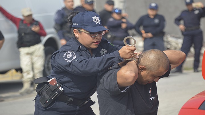 Impulsan policías con capacidad de procesar y preservar el lugar de los hechos