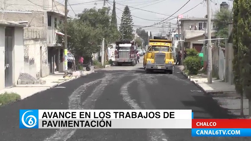 Avance en la pavimentación de la calle Jazmín en la colonia Jardines de Chalco