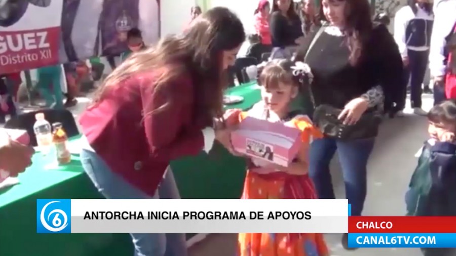 El Movimiento Antorchista entrega de apoyos a familias de escasos recursos en Chalco