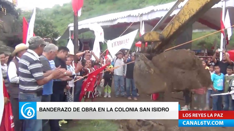 Banderazo de obra por parte del diputado Fernando González Mejía, en la colonia San Isidro de Los Reyes la Paz