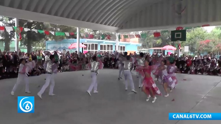 La diputada Maricela Serrano, inauguró techumbre en la primaria Ignacio Manuel Altamirano en la colonia Zapata, Chalco -