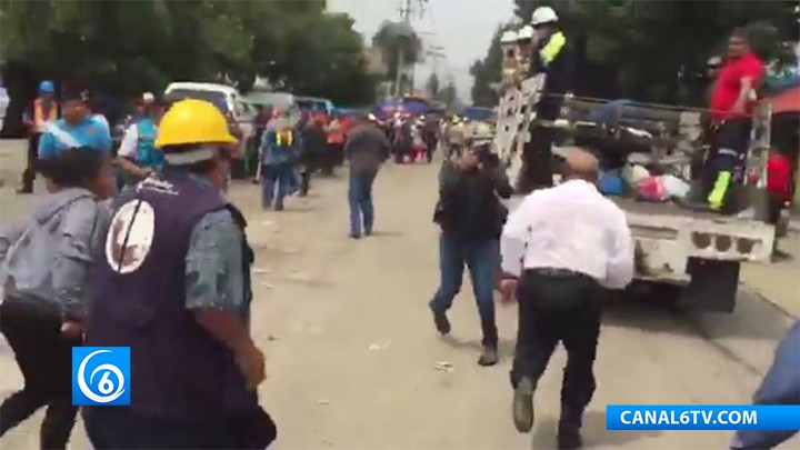 POBLADORES CORREN A DELEGADO DE XOCHIMILCO