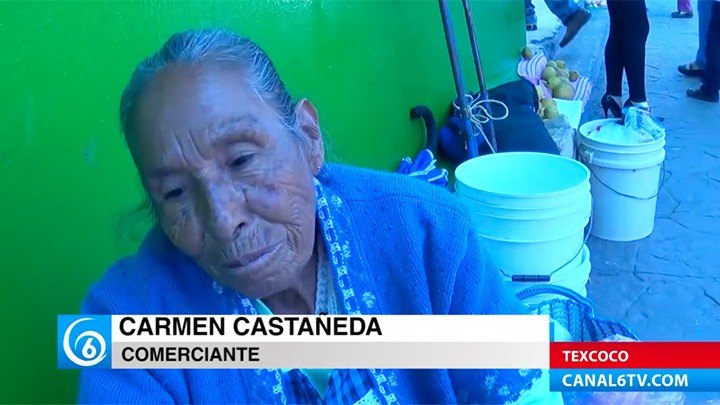 Comerciantes de la tercera edad en Texcoco, piden un espacio fijo para vender sus productos